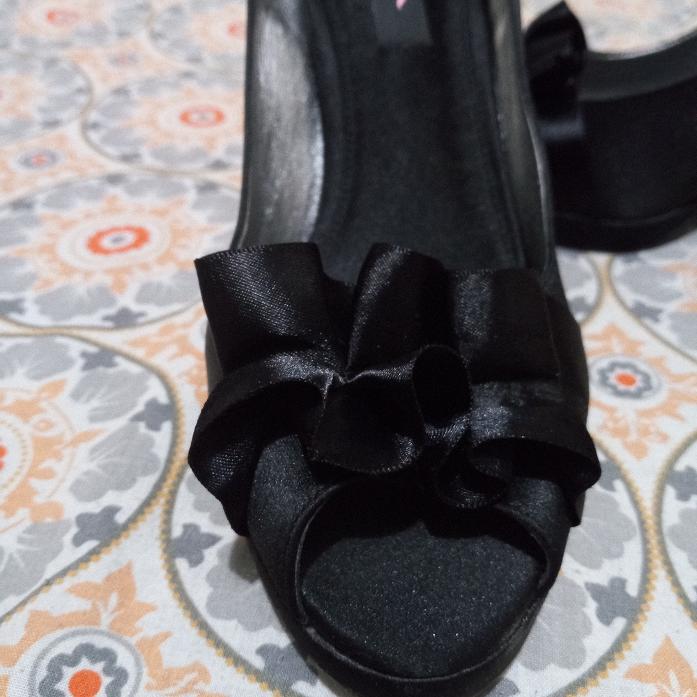 Nina New York shoes,  black color
